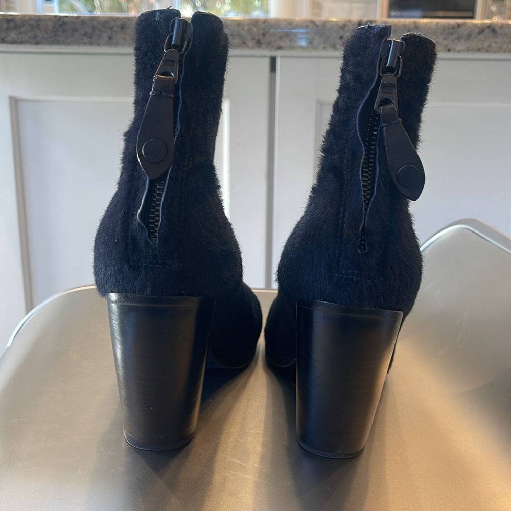 RAG AND BONE NAVY BLUE CALFHAIR NEWBURY BOOT. 38.5 - Picture 4 of 10